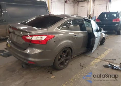 2012 Ford Focus Sel z USA, uszkodzony, nr VIN 1FAHP3H22CL176188